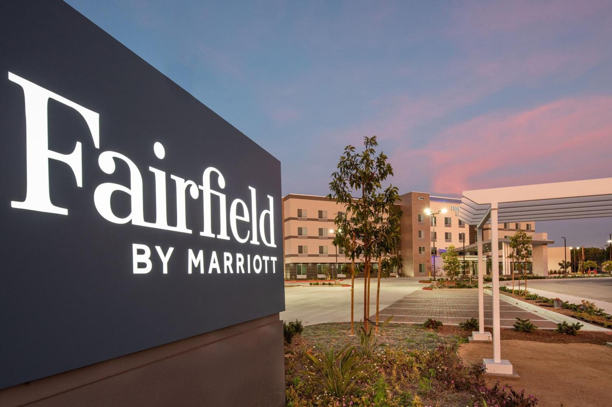 Fairfield By Marriott Inn & Suites Anaheim Лос-Аламитос Экстерьер фото
